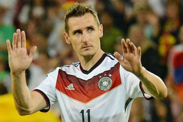 德國足球歷史盤帶突破最好的球員是誰？