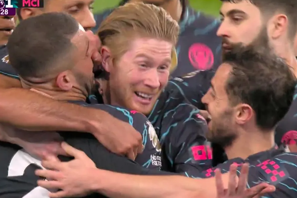 <a href=https://ws-tek.com/tag/mancheng.html target=_blank class=infotextkey>曼城</a><a href=https://ws-tek.com/tag/debulaonei.html target=_blank class=infotextkey>德布勞內(nèi)</a>八年<a href=http://8809.jianzhanzj.com/tag/yingchao.html target=_blank class=infotextkey><a href=https://ws-tek.com/tag/yingchao.html target=_blank class=infotextkey>英超</a></a>生涯首次用頭球攻破對方球門