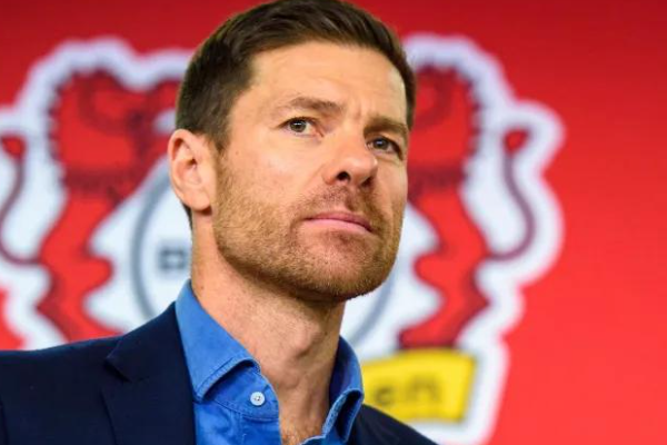 勒沃庫森現(xiàn)任主教練是誰？